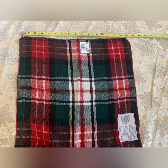 NWT Bardwil 6-Piece Set: Fabric Napkins, Plaid Green/Red/Gold Metallic 17x17” - Picture 7 of 8